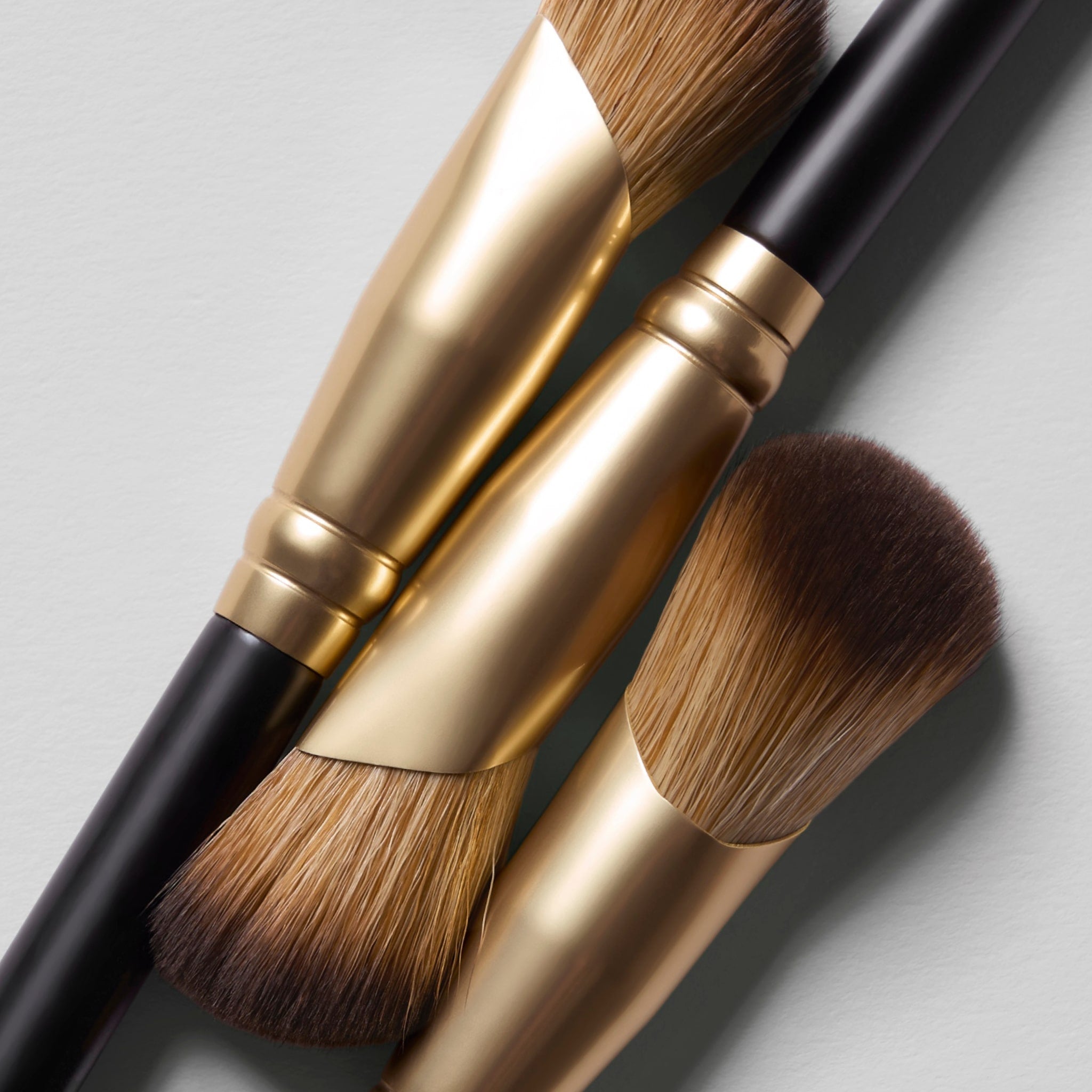 Angled Precision Concealer Brush - Image 7